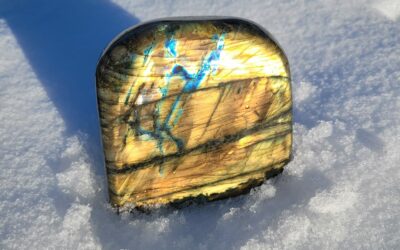 Ces cristaux (pierres semi-précieuses) que je vous propose (région Neuchâtel)